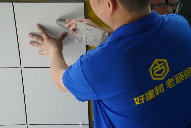 瓷砖胶品牌哪个好？推荐试试老顽固瓷砖胶，解决了我的贴砖难题